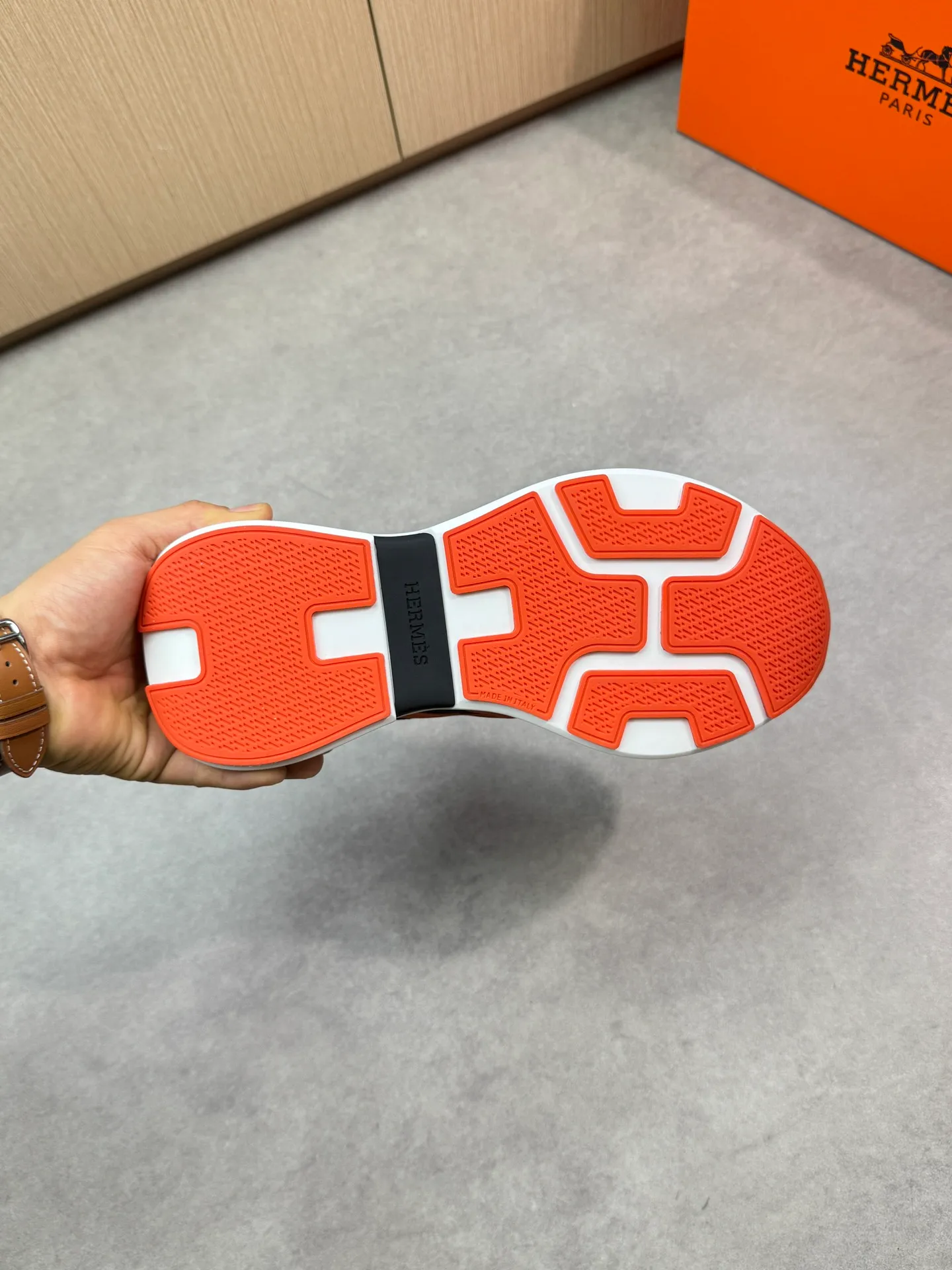 [HERMES] Hermès men's shoes 💰520💰 - high-end quality original items 🔍🔍🔍 casual sports shoes - upper: 🔝 pebbled calfskin, brand high mercerized canvas, body sewn with brand ´H´ totem, tongue brand logo cloth label - lining: water-dyed cowhide -Outsole: Ultra-light T men's shoes 💰U foam·rubber; two-color molded outsole -Ultra-high quality control·Fine workmanship: highlighted (high-end·luxury·grade) -Size: 39-44 (38, 45, can be customized)